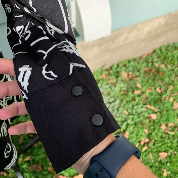 Catherine Malandrino Black & white heart button up collared long sleeve blouse - Picture 7 of 8